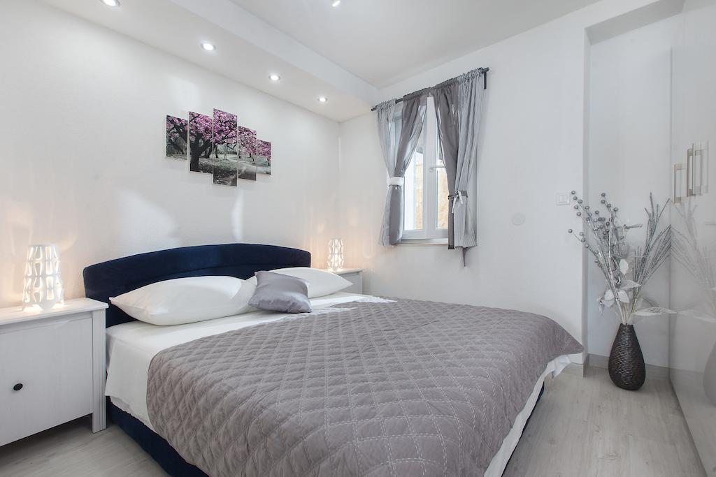 Apartments Orka Промайна Стая снимка